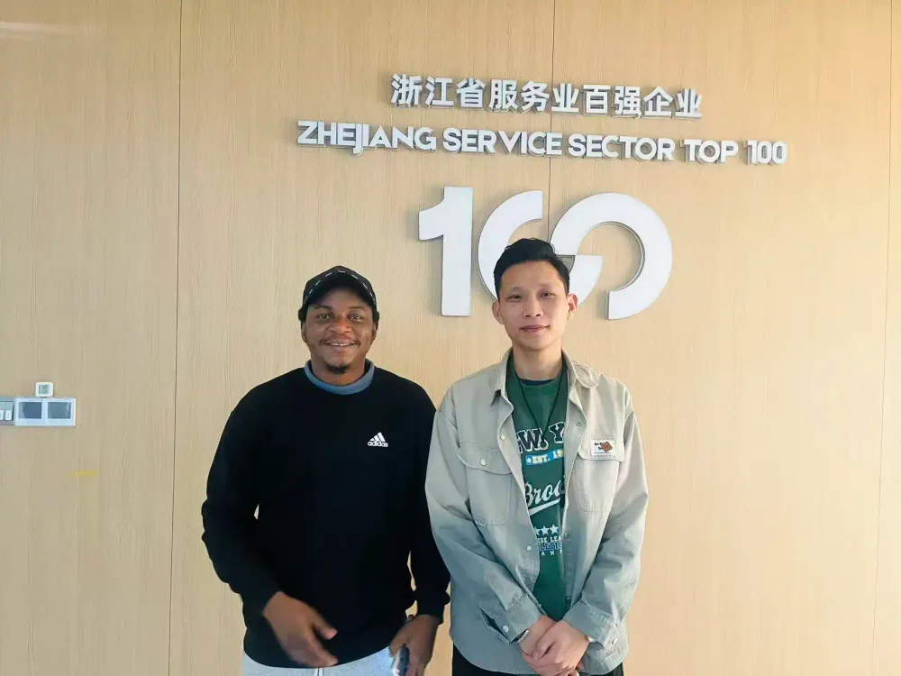 Customer visits and moments shared with the Yutai team. 4